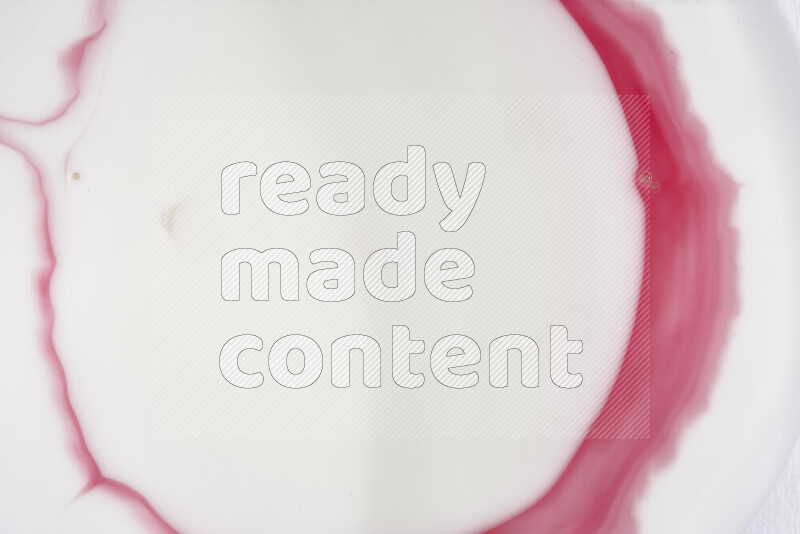 لقطة مقربة لأنماط دوامية باللون الأحمر والأبيض