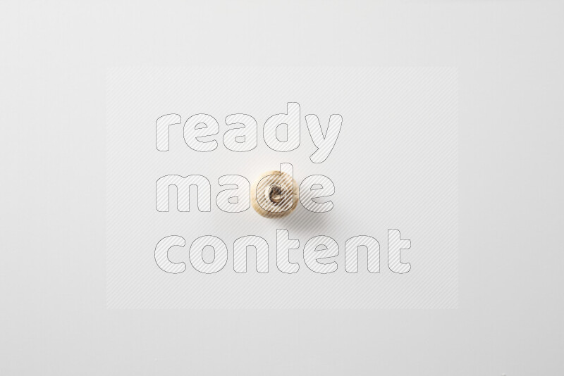 مشروم علي خلفية بيضاء