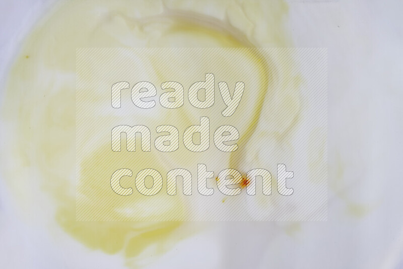 لقطة مقربة لأنماط دوامية باللون الأصفر والأبيض