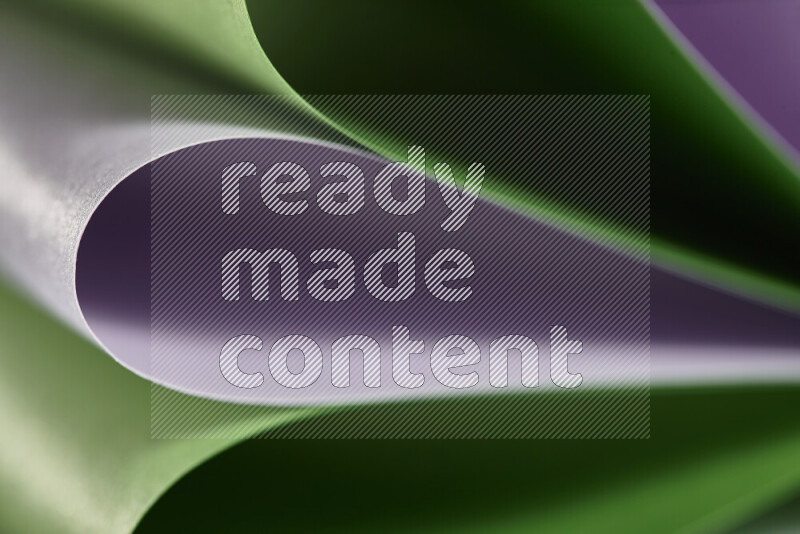 فن تجريدي يعرض المنحنيات المرتبة للأوراق باللون الارجواني والأخضر