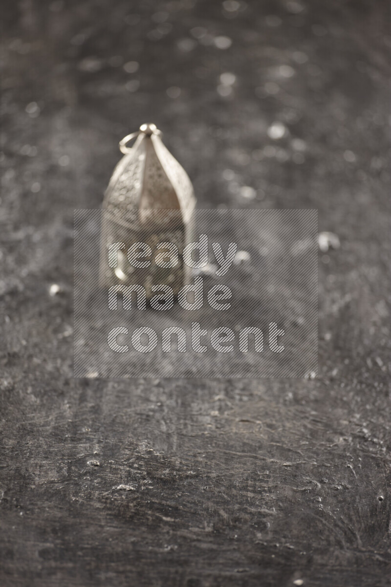 فانوس موضوع علي خلفية سوداء