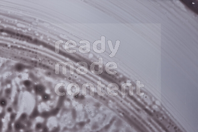 لقطات مقربة لأشكال مختلفة مرسومه باللون الأرجواني