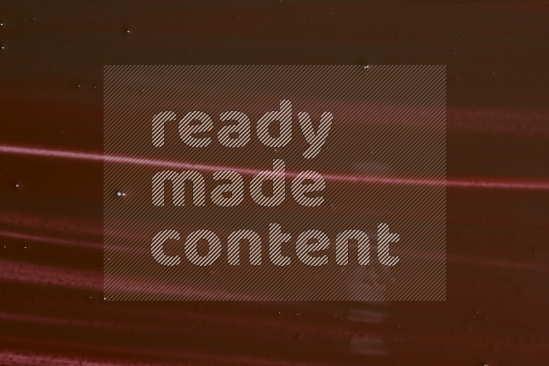 لقطات مقربة لأشكال مختلفة مرسومه باللون الأحمر