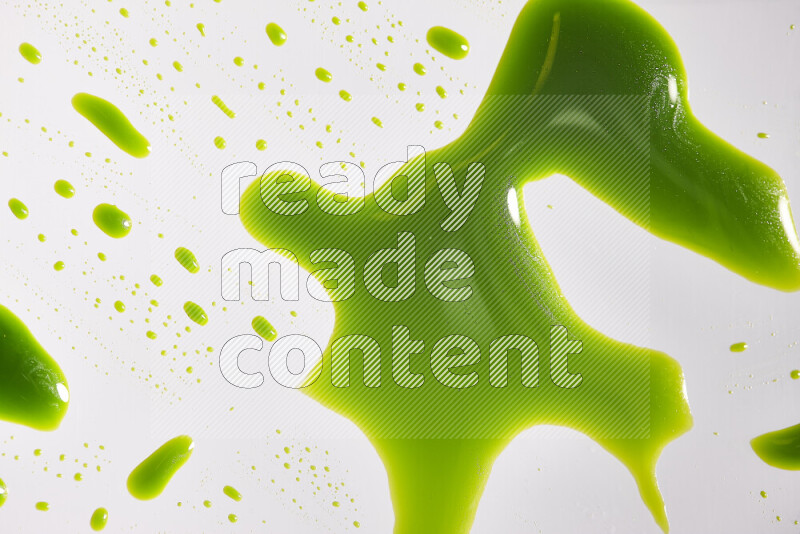 لقطات مقربة لأشكال مختلفة مرسومه باللون الأخضر